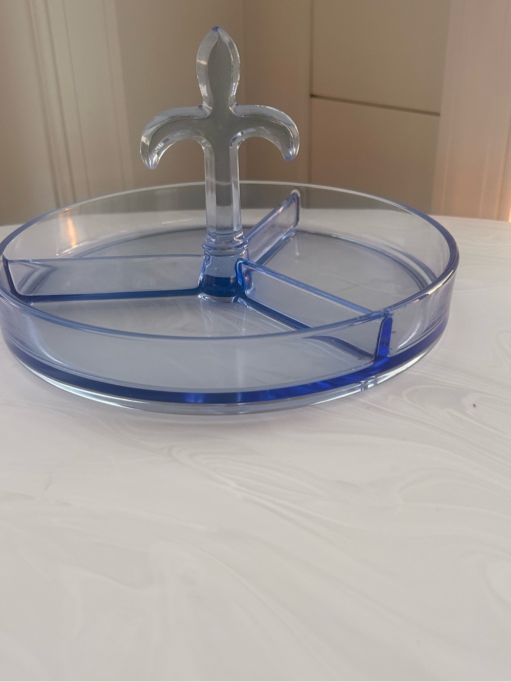 Vintage 1970s Fostoria glass 3 part divided dish w fleur-de-lis fenial ice blue